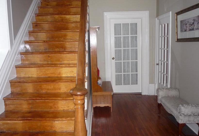 Place Victoria Place Bed & Breakfast | Belleville | Ontario | Canada 10