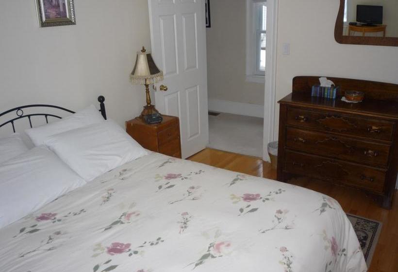 Place Victoria Place Bed & Breakfast | Belleville | Ontario | Canada 14