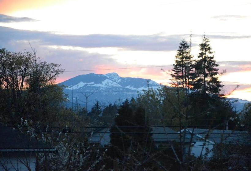 Stafford House Bed & Breakfast | Courtenay | British Columbia | Canada 6