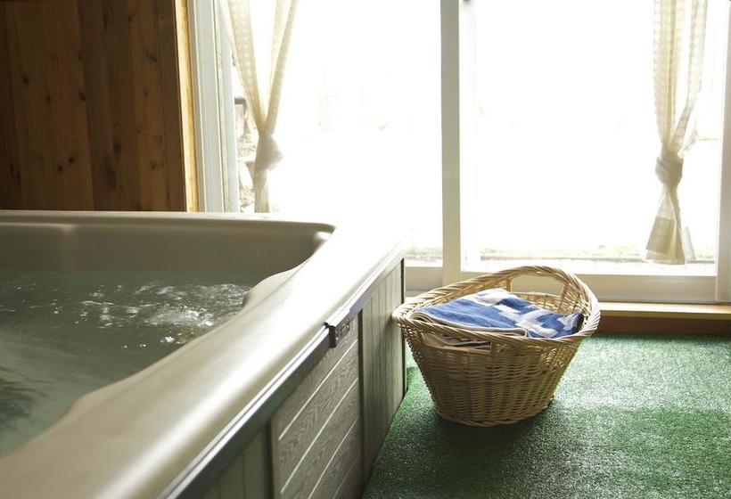 Bed and Breakfast Gîte Couette Et Girouette | Sainte Adele | Quebec | Canada 1