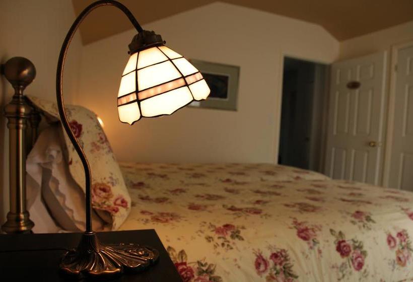 Bed and Breakfast Gîte Couette Et Girouette | Sainte Adele | Quebec | Canada 13