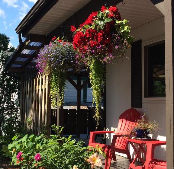 Bed and Breakfast Gîte Couette Et Girouette | Sainte Adele | Quebec | Canada 18