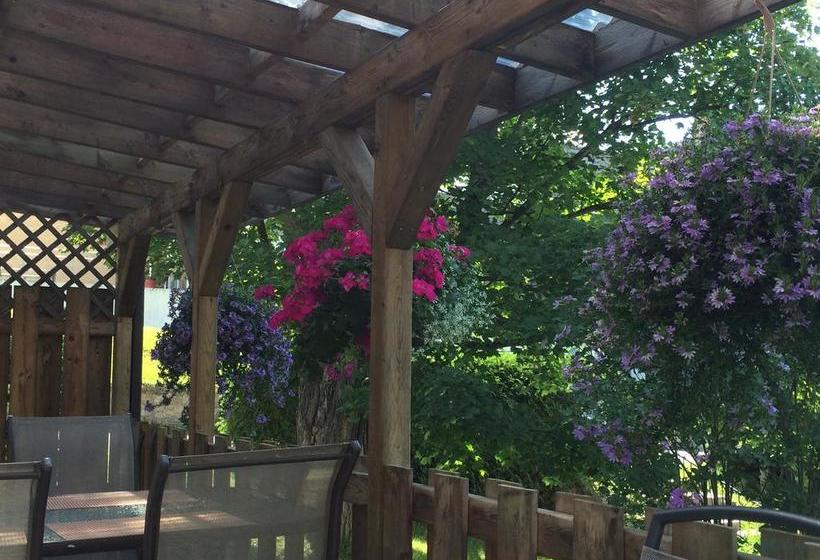 Bed and Breakfast Gîte Couette Et Girouette | Sainte Adele | Quebec | Canada 4