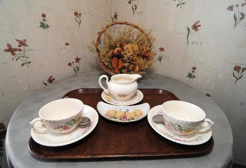 Hostel O Berge Du Pignon | Waterloo | Quebec | Canada 11