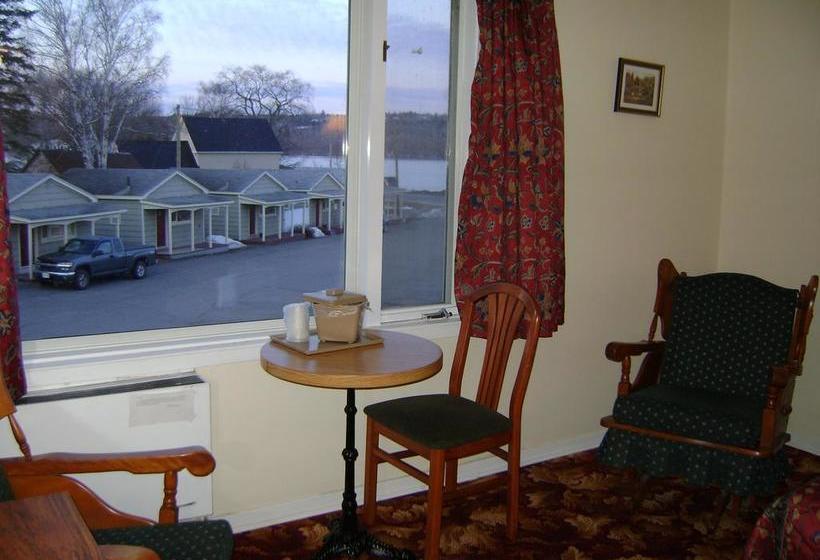 The Fort Nashwaak Motel | Fredericton | New Brunswick | Canada 19