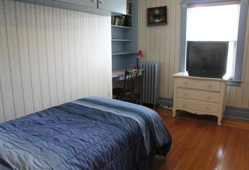 Leah Jane S Bed & Breakfast | Moneton | New Brunswick | Canada 11