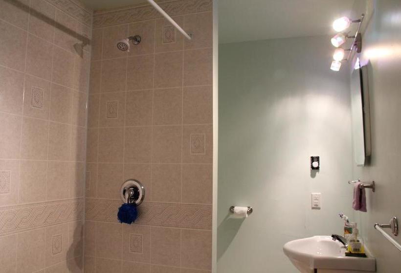 Leah Jane S Bed & Breakfast | Moneton | New Brunswick | Canada 17