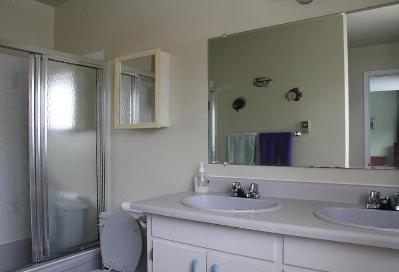 Leah Jane S Bed & Breakfast | Moneton | New Brunswick | Canada 19