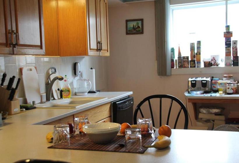 Leah Jane S Bed & Breakfast | Moneton | New Brunswick | Canada 4