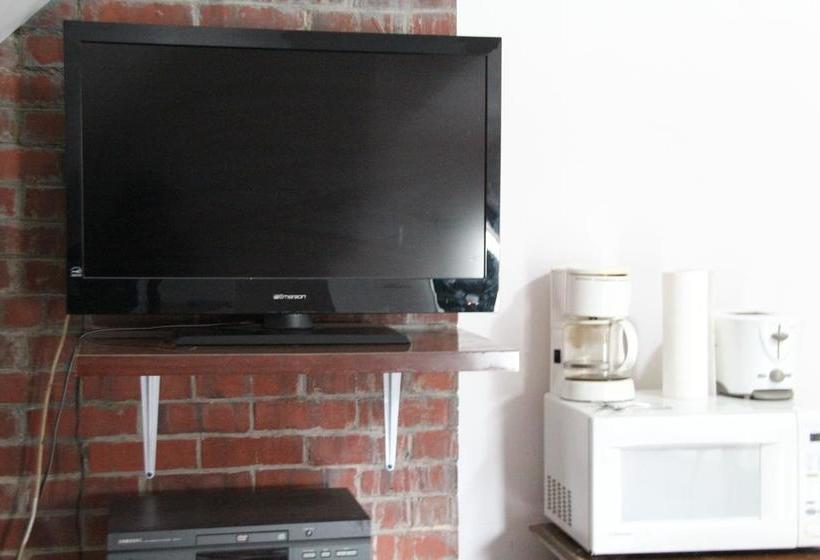 Leah Jane S Bed & Breakfast | Moneton | New Brunswick | Canada 9