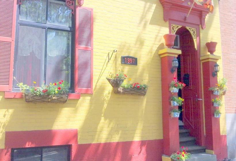 Bed and Breakfast Gite Le Stchristophe | Montreal | Québec | Hôtels au Canada 1