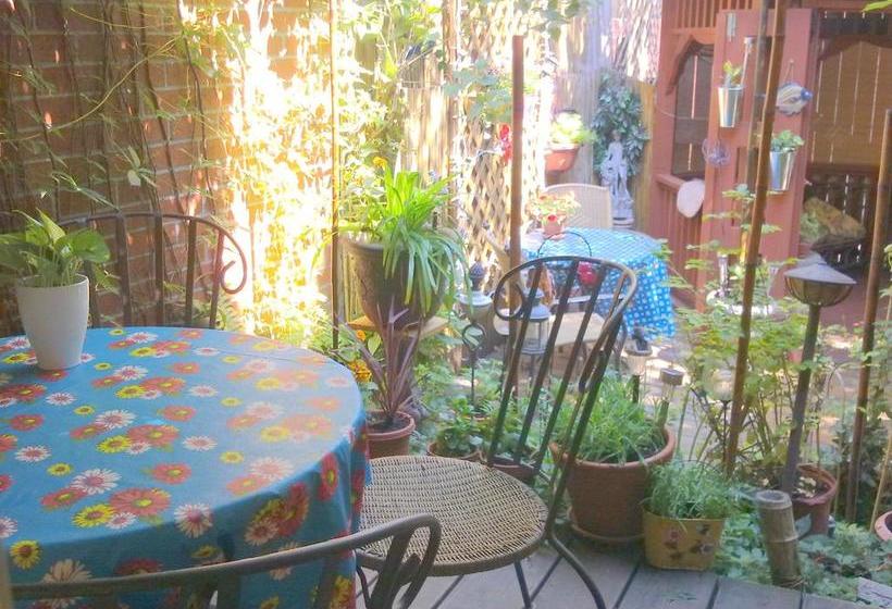 Bed and Breakfast Gite Le Stchristophe | Montreal | Québec | Hôtels au Canada 14