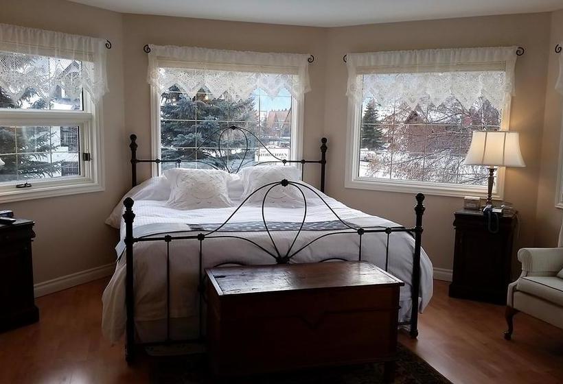 Bed and Breakfast Lady Macdonald Country Inn Canmore
