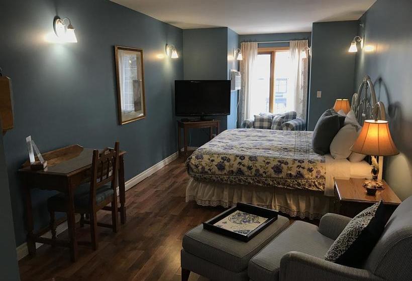 Bed and Breakfast Lady Macdonald Country Inn | Canmore | Alberta | Canada 1