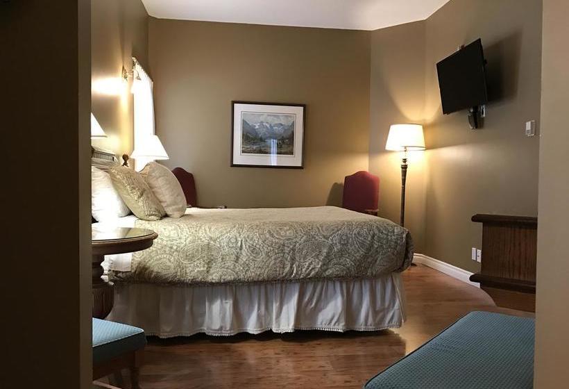 Bed and Breakfast Lady Macdonald Country Inn | Canmore | Alberta | Canada 12