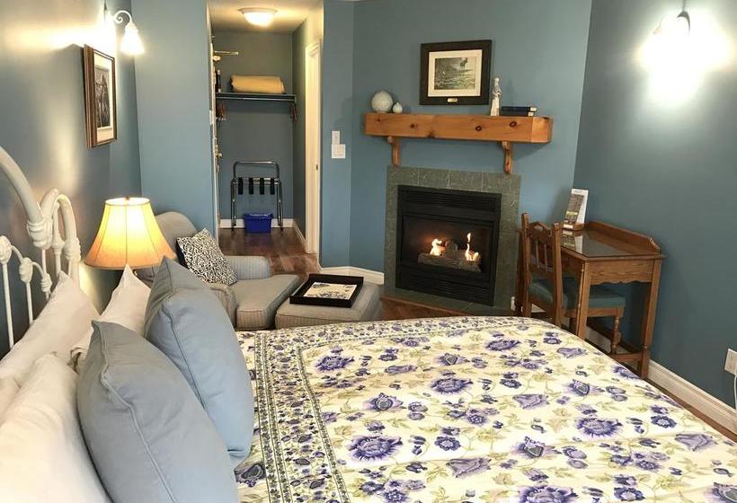 Bed and Breakfast Lady Macdonald Country Inn | Canmore | Alberta | Canada 2