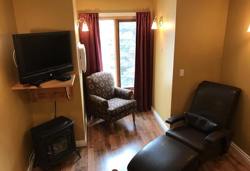 Bed and Breakfast Lady Macdonald Country Inn | Canmore | Alberta | Canada 5