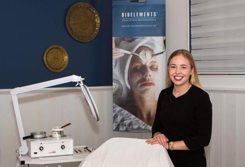 Bed and Breakfast Chateau Murdock Gite | Saguenay | Quebec | Canada 1