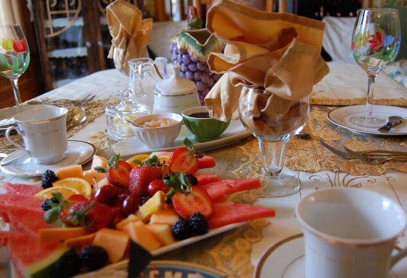 Bed and Breakfast Chateau Murdock Gite | Saguenay | Quebec | Canada 11