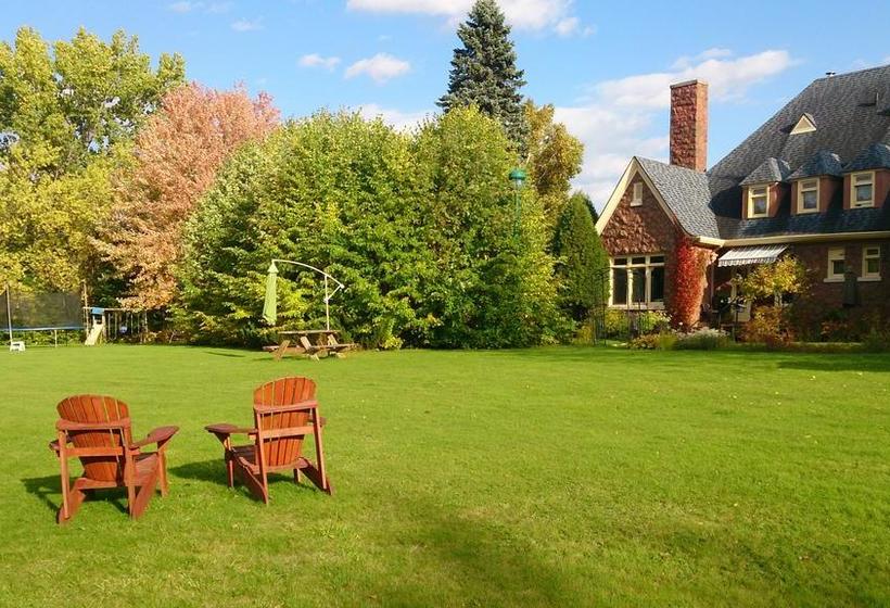 Bed and Breakfast Chateau Murdock Gite | Saguenay | Quebec | Canada 18