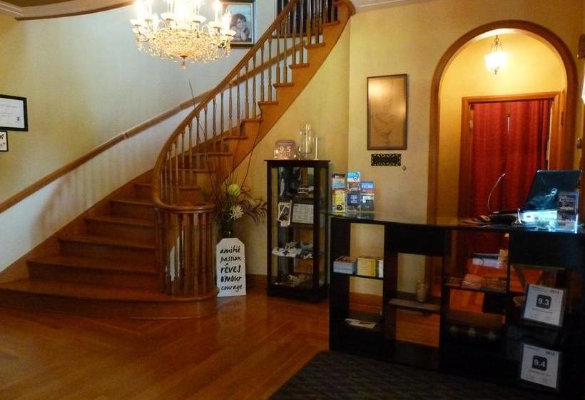 Bed and Breakfast Chateau Murdock Gite | Saguenay | Quebec | Canada 4