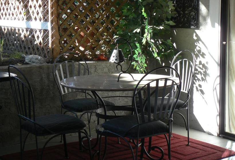 A Touch Of English B&b | Kelowna | British Columbia | Canada 14