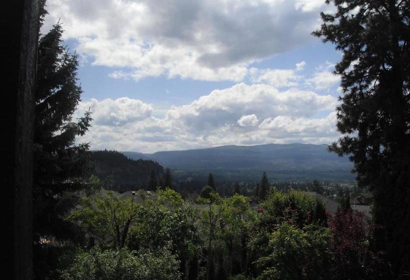 A Touch Of English B&b | Kelowna | British Columbia | Canada 4