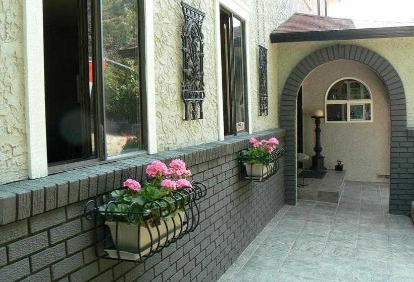 A Touch Of English B&b | Kelowna | British Columbia | Canada 6