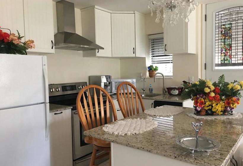 Diana S Luxury Bed And Breakfast | Vancouver | Colúmbia Britânica | Canadá 7