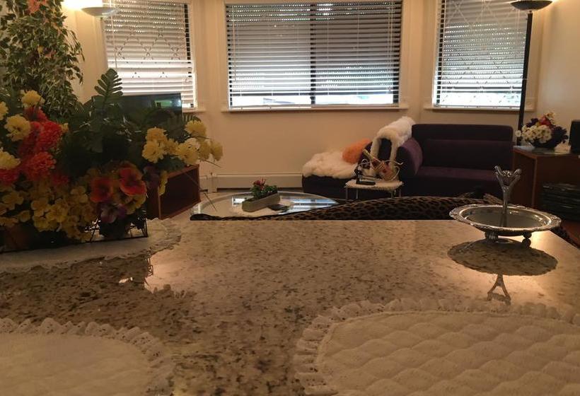 Diana S Luxury Bed And Breakfast | Vancouver | Colúmbia Britânica | Canadá 9