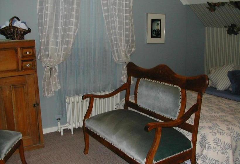 Bed and Breakfast La Maison Du Seminaire | Saguenay | Québec | Hôtels au Canada 5