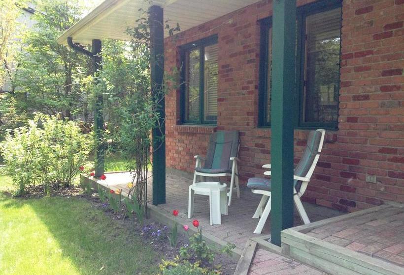 Bed and Breakfast Gite De Brouage | Gatineau | Quebec | Canada 1