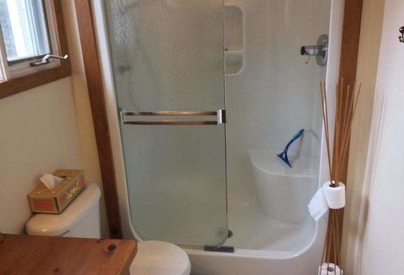 Bed and Breakfast Gite De Brouage | Gatineau | Quebec | Canada 16