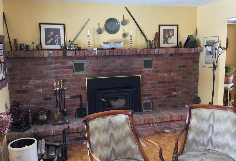 Bed and Breakfast Gite De Brouage | Gatineau | Quebec | Canada 7