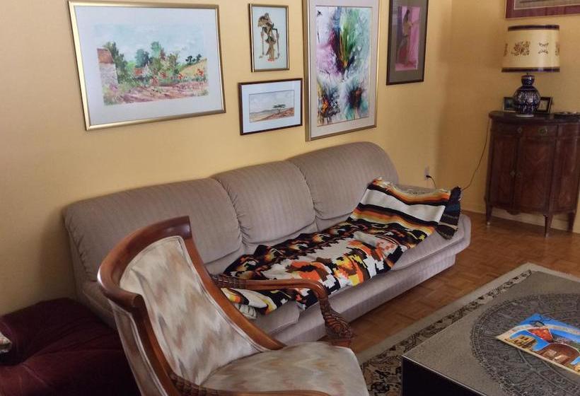 Bed and Breakfast Gite De Brouage | Gatineau | Quebec | Canada 8