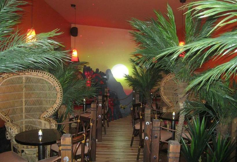 Motel Coconut | Trois Rivieres | Quebec | Canada 15