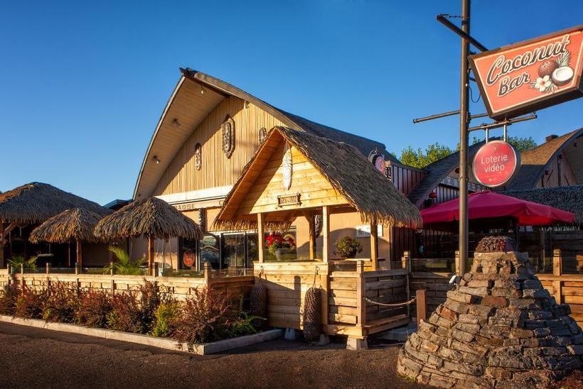 Motel Coconut | Trois Rivieres | Quebec | Canada 5