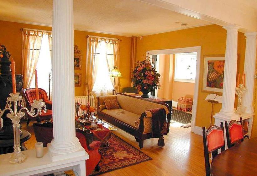 Apple Tree Historic B&b | Niagara on the Lake | Ontario | Canada 10