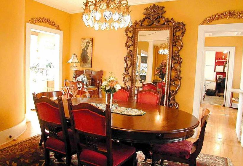 Apple Tree Historic B&b | Niagara on the Lake | Ontario | Canada 7