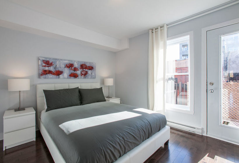 Lmvr - The Bull | Montreal | Quebec | Canada 16