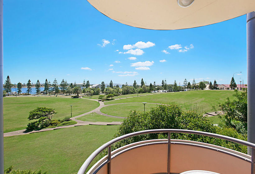 Newcastle Terraces & Apartments  Flagstaff Apartments Newcastle