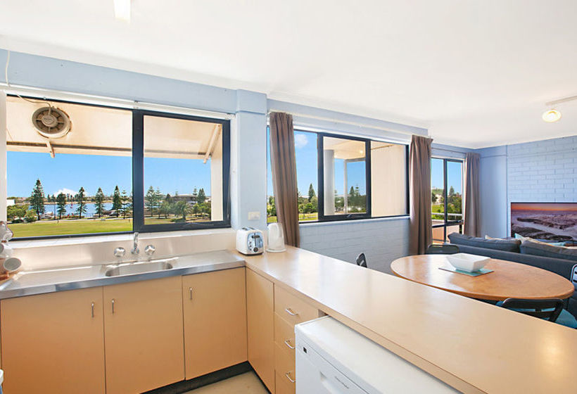 Newcastle Terraces & Apartments  Flagstaff Apartments | Newcastle | New South Wales | Australia 5