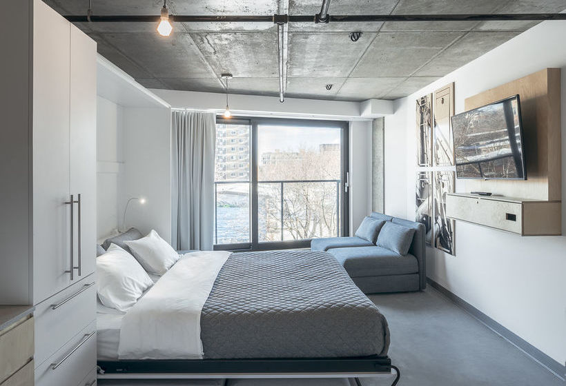 Boxotel | Montreal | Quebec | Canada 7