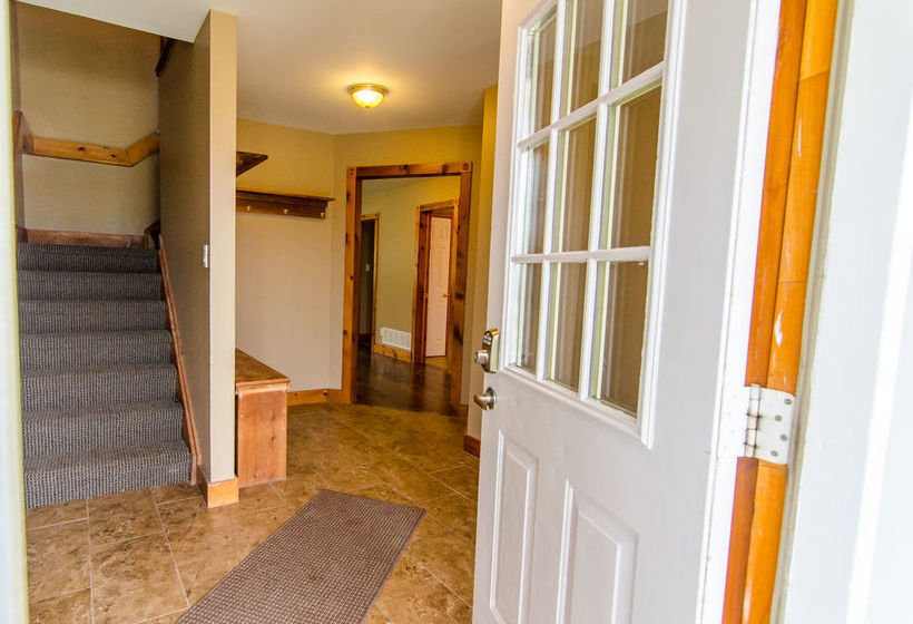 Summit Ridge 2 | Blue Mountains | Ontario | Canada 1