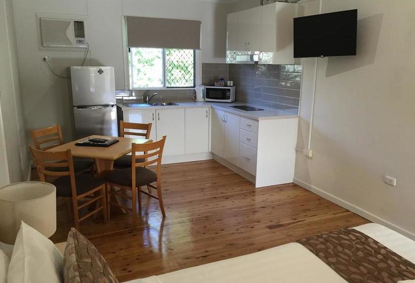 Hotel Ruthven Street Motor Inn