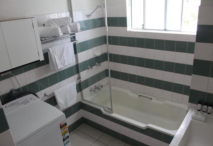 Hotel Komune Resort and Beach Club Greenmount Beach | Gold Coast  | Queensland | Australia 6