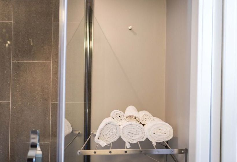 Bower On Queen | Moneton | New Brunswick | Canada 11