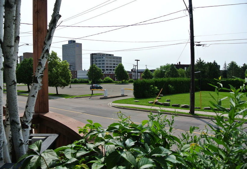 Bower On Queen | Moneton | New Brunswick | Canada 18