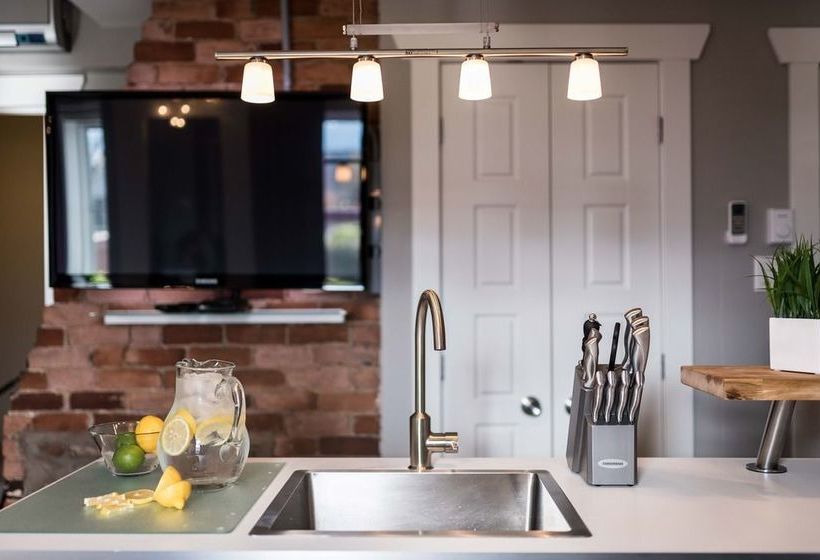 Bower On Queen | Moneton | New Brunswick | Canada 3