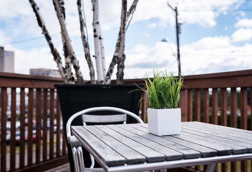 Bower On Queen | Moneton | New Brunswick | Canada 6